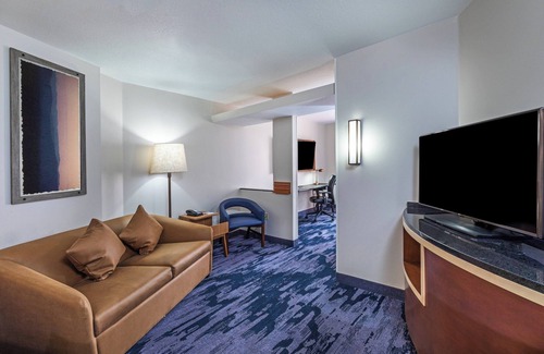 Brady Arts District Hotel | Fairfield by Marriott Inn & Suites Tulsa Downtown Arts District