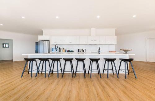 Emu Bay House | Fairfield House 17 Rookery Road