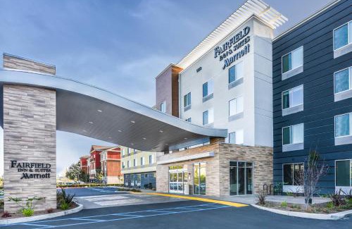 Rancho Cucamonga Hotel | Fairfield Inn & Suites Ontario Rancho Cucamonga