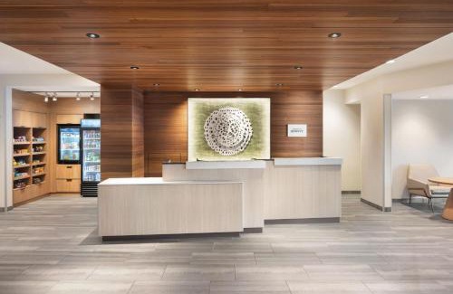 Westbank Hotel | Fairfield Inn & Suites by Marriott West Kelowna