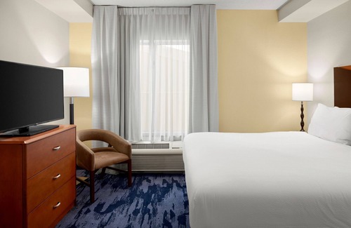 Bedford Hotel | Fairfield Inn & Suites by Marriott Bedford
