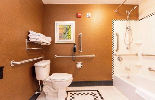 Bedford Hotel | Fairfield Inn & Suites by Marriott Bedford