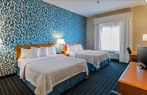 Toledo Hotel | Fairfield Inn & Suites by Marriott Toledo North