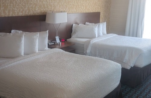 Troy Hotel | Fairfield Inn & Suites by Marriott Detroit Troy