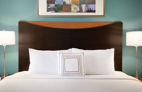 Park Central Hotel | Fairfield Inn & Suites Dallas Park Central