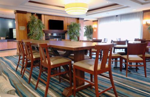Des Moines Hotel | Fairfield Inn & Suites Des Moines Airport