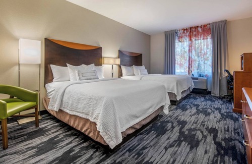 Holiday Hotel | Fairfield Inn & Suites Holiday Tarpon Springs