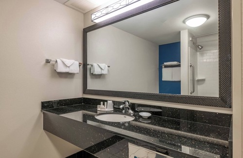 Holiday Hotel | Fairfield Inn & Suites Holiday Tarpon Springs