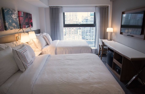 Lincoln Square Hotel | Fairfield Inn & Suites New York Manhattan/Central Park