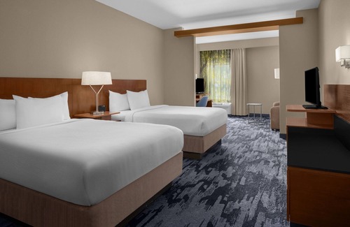 Yamacraw Village Hotel | Fairfield Inn & Suites Savannah Downtown/Historic District