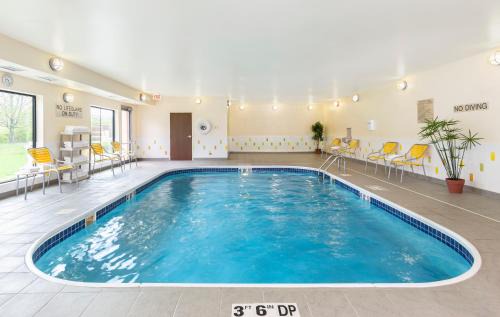 Springfield Hotel | Fairfield Inn & Suites Springfield