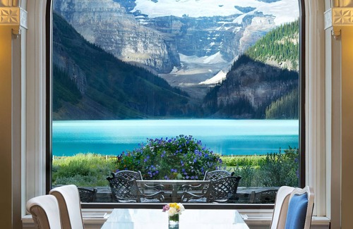 Lake Louise Hotel | Fairmont Chateau Lake Louise