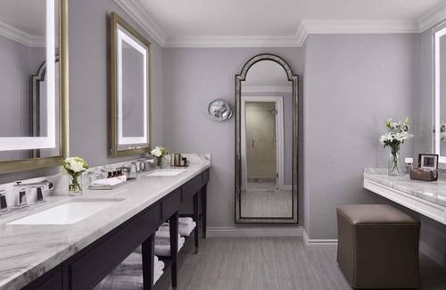 Downtown Edmonton Hotel | Fairmont Hotel Macdonald