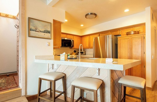 Elkhorn Village Condo | Fairway Nine Condo- New Listing! Recently updated