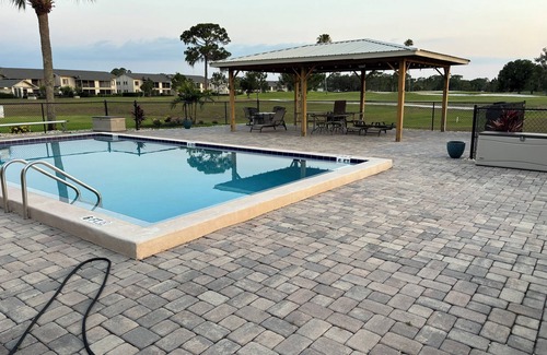 Sun 'N Lake Condo | Fairway Retreat in Sun N Lake
