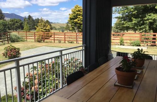 Okauia Bed & Breakfast | Fairway views B & B