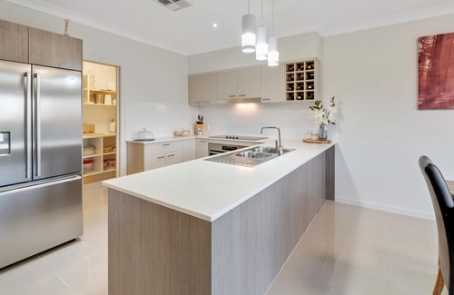 Yatala House | Fairway Village @ Windaroo Lakes Golf Club