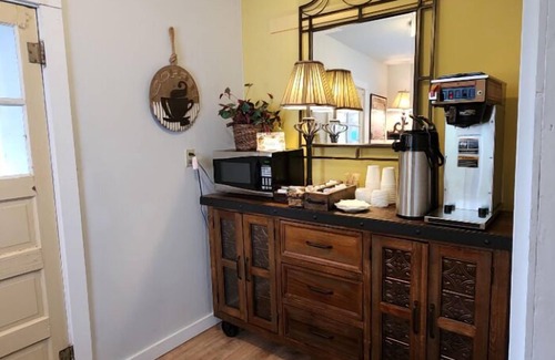 Virginia City Hotel | Fairweather Inn
