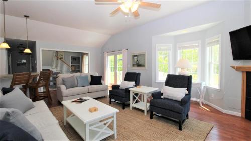 Lower Township House | Fairwinds Cottage