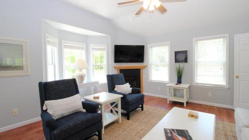 Lower Township House | Fairwinds Cottage