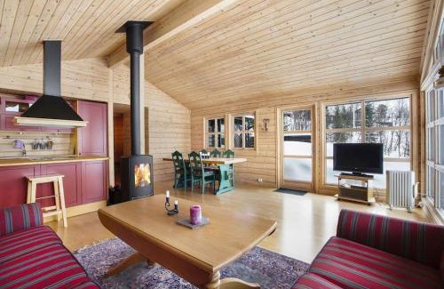 Balsfjord House | Fairytale STAYcation - JACUZZI, BOAT & SAUNA