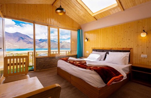 Leh Hotel | Falcon'S Cottages