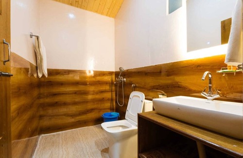 Leh Hotel | Falcon'S Cottages