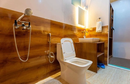 Leh Hotel | Falcon'S Cottages