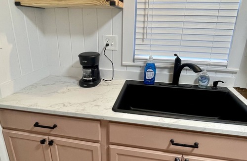 Bowling Green Apartment | Falcon’s Corner Retreat; cozy ground floor apt