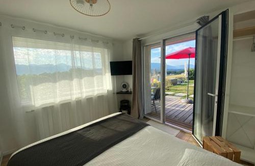 Poisy Bed & Breakfast | FalHappy House