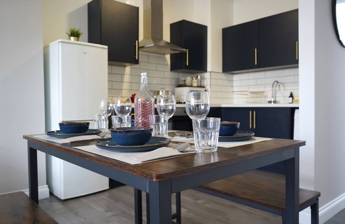 Falkirk Apartment | Falkirk City Centre Stylish 2 Bed Flat