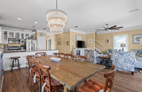 Morgantown House | Fall Dates Discounted! In Morgantown - Pools/Tennis