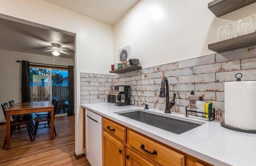 Lafayette House | Fall Getaway in Cozy 2BR near Old Town Lafayette