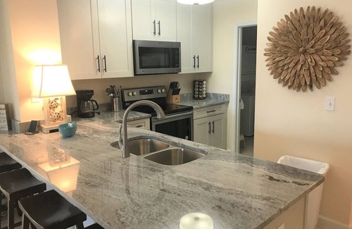 Waterside Village Condo | FALL SPECIALS! 20% Off Rates -Very Spacious, 2 Master Suites