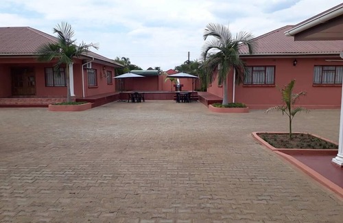 Livingstone Apartment | Fallsview Apartments
