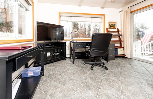 West Dover House | FallTime FAMILY VermonT Getaway - Hot Tub- Game Room- Fire Pit