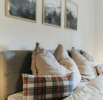 Kuestelberg Apartment | Familienurlaub pur III KINDER UND JUGENDLICHE bis 17 frei III HUND willkommen III SAUNA im Haus III Natur direkt vor der Tür III nah an Winterberg für Ski Wandern und Abenteuer