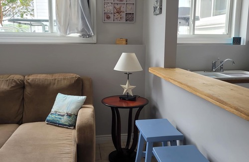 Black Point Cottage | Families, Friends, Pet Friendly.
