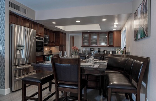 Canyon Gate House | Families! Get-a ways! Vegas Vacation Haven, 4BD/3BT/Pool/Spa/BBQ