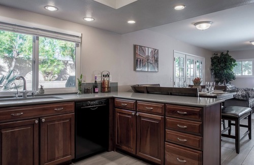 Canyon Gate House | Families! Get-a ways! Vegas Vacation Haven, 4BD/3BT/Pool/Spa/BBQ