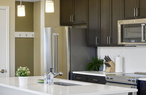 Dupont House | Family 5BD Getaway – Views, Games, Golden Tee & Near Boulder!