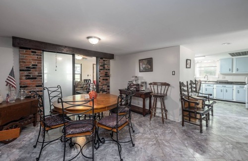 Delmar House | Family 5BR Home – Pets OK, Big Yard and Grill