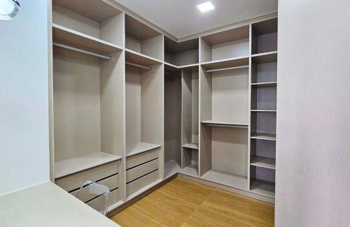 Tabuelan Villa | Family 6 Bedroom House