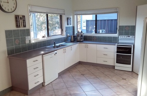 Lake Tabourie House | Family and pet friendly beach holiday home Lake Tabourie