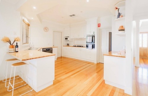 Irymple House | Family and Pet friendly