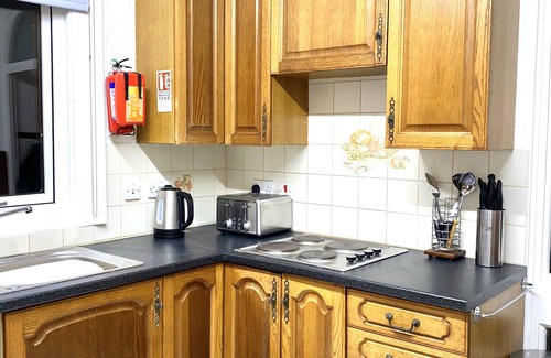 Weston-super-Mare Apartment | Family Apartment with private bathroom