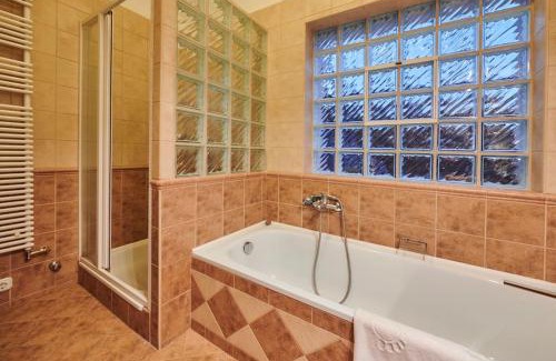Rakosszentmihaly Apartment | Family Apartman