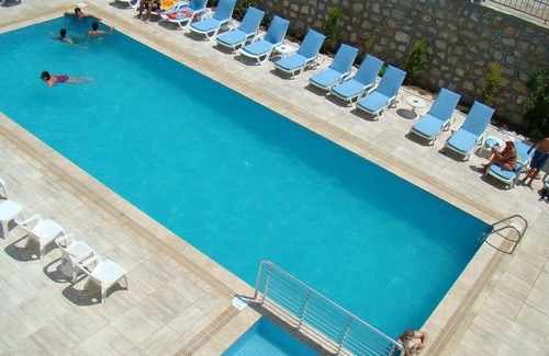 Altinkum Apartment | Family Apartment 5 minutes to beach with swimming pool and snack restaurant