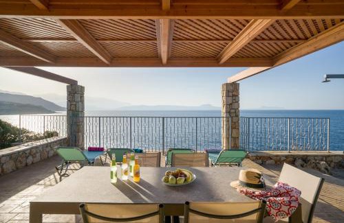 Atsipópoulon Apartment | Family big apartment next to the Sea 2-5 people