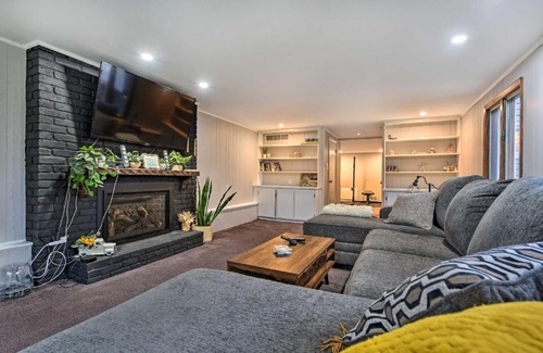 Williamsville House | Family Buffalo Vacation Rental with Yard!